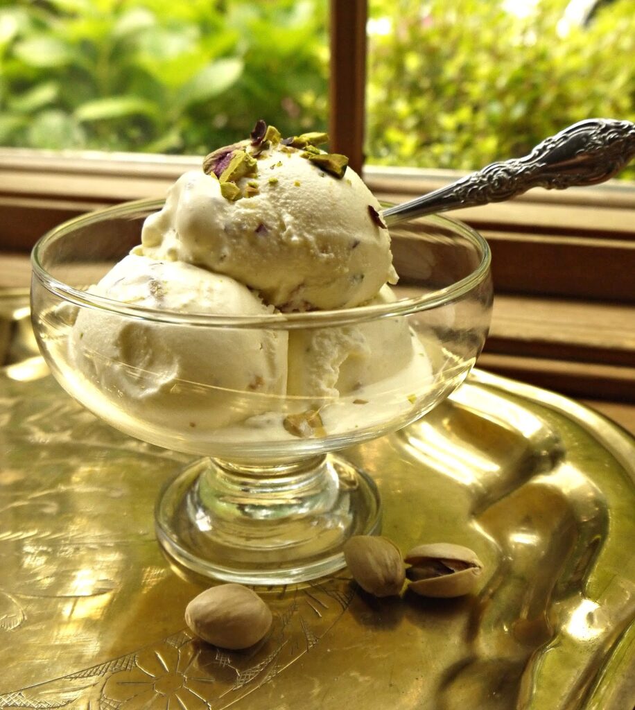 why-does-pistachio-ice-cream-taste-like-almonds