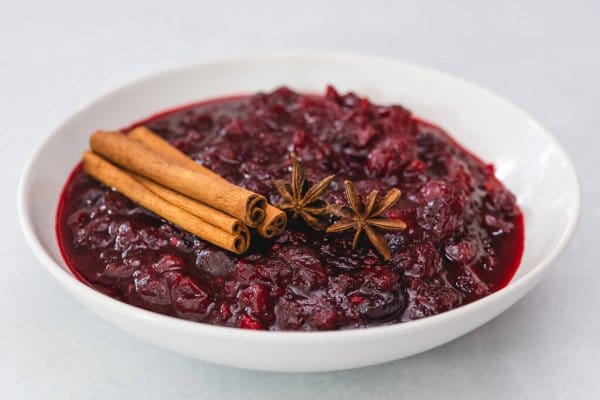 cranberry-sauce-with-port-wine-and-cinnamon